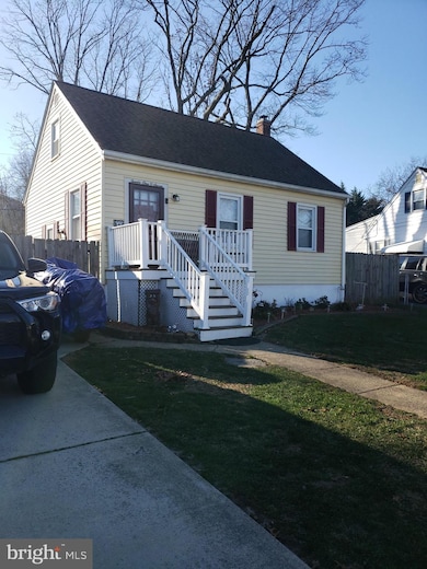 2107 Gaylawn Dr, Halethorpe, MD 21227 - photo 2