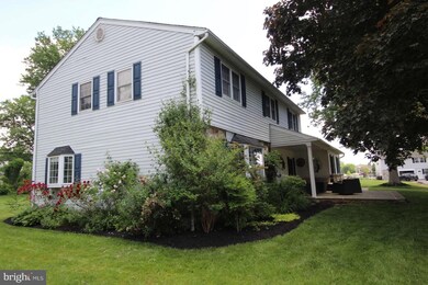 1027 Walnut Ln, Lansdale, PA 19446 - photo 3