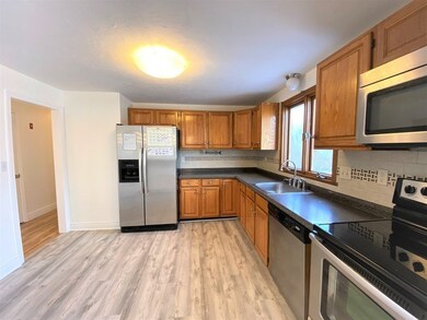 123 Chestnut Cir, Randolph, MA 02368 - photo 6