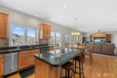 216 Pinnacle Place, Chelan, WA 98816 - photo 7