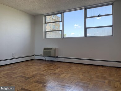 Radnor House unit 522, Bryn Mawr, PA 19010 - photo 4