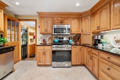 838 Pond St, Franklin, MA 02038 - photo 7