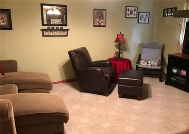 115 Meadow Woods Dr, Hendersonville, NC 28792 - photo 6