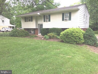 1187 Laurel Ln, Phoenixville, PA 19460 - photo 2