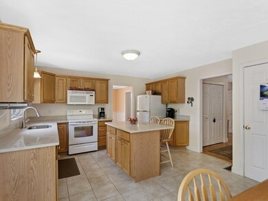 39 Lura Ln, Waltham, MA 02451 - photo 6