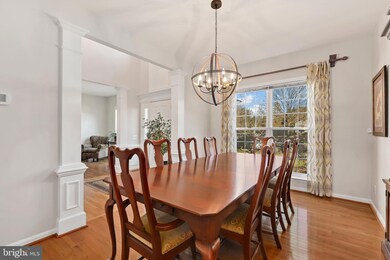 14910 Fruit Tree Ct, Woodbridge, VA 22193 - photo 5