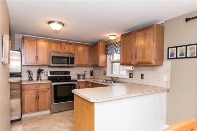 65 Oak Hill Rd, Wakefield, RI 02879 - photo 4