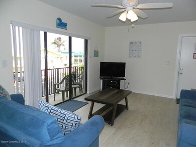 LIGHT BRIGHT LIVING AREA