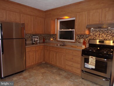 2616 Longfellow Dr, Wilmington, DE 19808 - photo 3