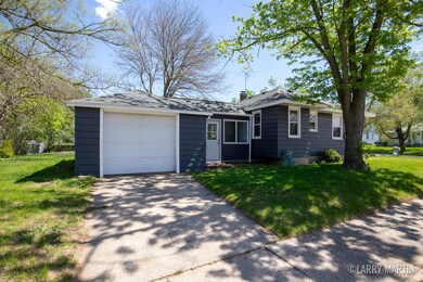 959 Kentfield SW-17