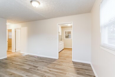 019-photo-living-room-13368821