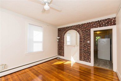 14 Grosvenor Ave, Providence, RI 02908 - photo 6