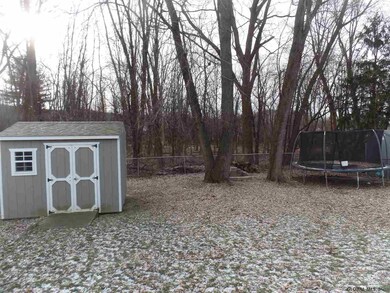 18 Chestnut Ct, Rensselaer, NY 12144 - photo 3