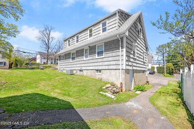 33-web-or-mls-8-reynolds-pl-unit-b