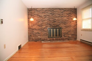 22 Merrimac St, Ludlow, MA 01056 - photo 5