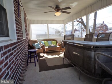 220 Rodmor Rd, Havertown, PA 19083 - photo 4