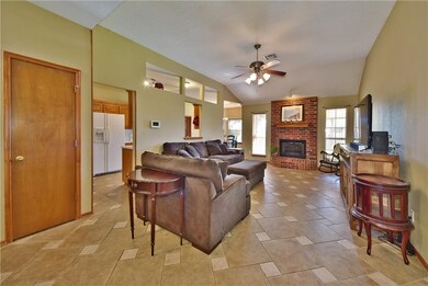 700 Verreaux Ct, Norman, OK 73072 - photo 4