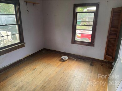 232 front bedroom Oak floors