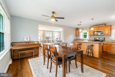 4312 Spencer St, Halethorpe, MD 21227 - photo 4