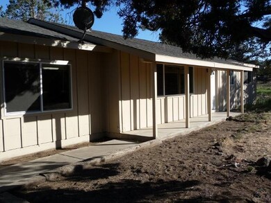 22987 Manzanita Ct, Bend, OR 97701 - photo 2