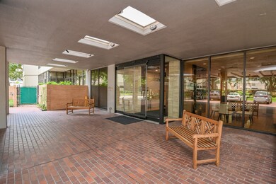 The Greenway unit 19F, Houston, TX 77046 - photo 3