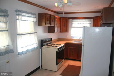 9247 Whiskey Bottom Rd, Laurel, MD 20723 - photo 7