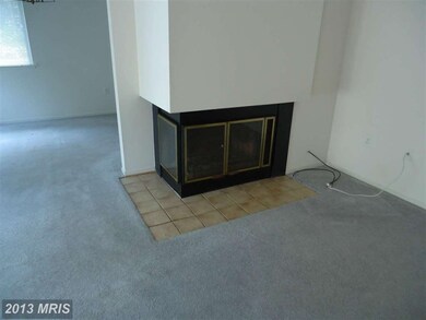 1913 Villaridge Dr, Reston, VA 20191 - photo 2