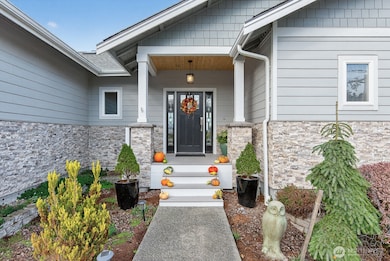 3406 W 2nd St, Anacortes, WA 98221 - photo 2