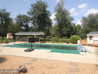 758 Doe Run Rd, Inwood, WV 25428 - photo 6