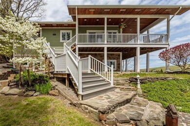 Huge multi level porch! Dramatic overhangs! Steppe