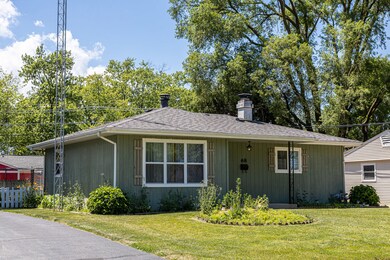 68 Birch St unit 4, Carpentersville, IL 60110 - photo 2