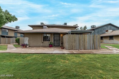 286 W Palomino Dr unit 85, Chandler, AZ 85225 - photo 2
