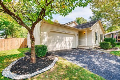 978 Green Trails Ct-large-002-009-Exteri