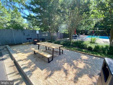 1125 Lake Heron Dr unit 3B, Annapolis, MD 21403 - photo 2