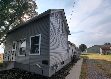 1532 Davis Ave, Grinnell, IA 50112 - photo 4