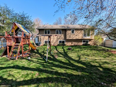 11113 69th Place N, Maple Grove, MN 55369 - photo 2