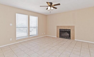 8117 Foxfire Ln unit A, Fort Worth, TX 76108 - photo 2