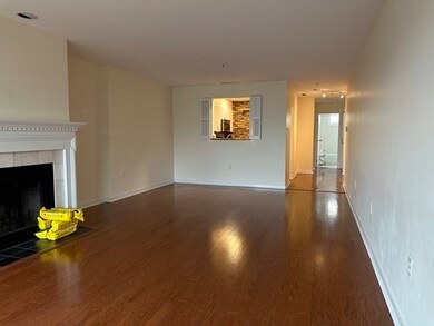 Thomas Graves Landing unit 706, Cambridge, MA 02141 - photo 4