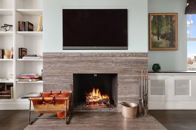 302 W 12th St unit 12A, New York, NY 10014 - photo 2