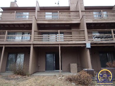 3612 SW Skyline Pkwy, Topeka, KS 66614 - photo 2