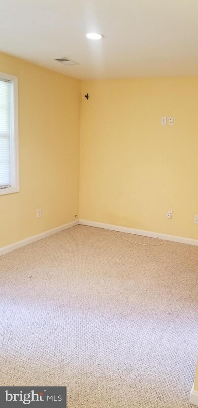 14110 Oakpointe Dr, Laurel, MD 20707 - photo 4