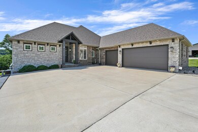 932 S Caliburn Dr, Nixa, MO 65714 - photo 3