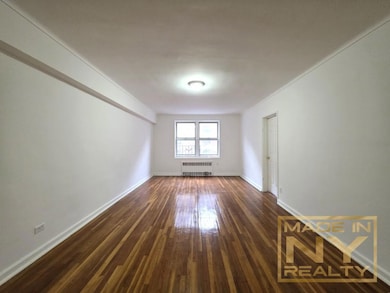 64-41 Saunders St unit 210, Rego Park, NY 11374 - photo 4