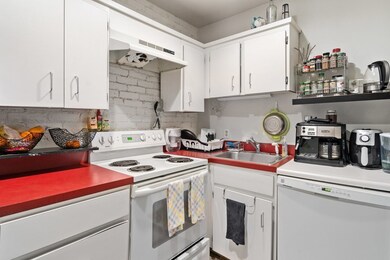 197 Saint Botolph St unit 1, Boston, MA 02115 - photo 5
