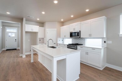 3013 NE Nipper Dr, Bend, OR 97701 - photo 7