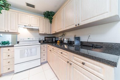 9555 154th Rd N Jupiter FL-large-008-021