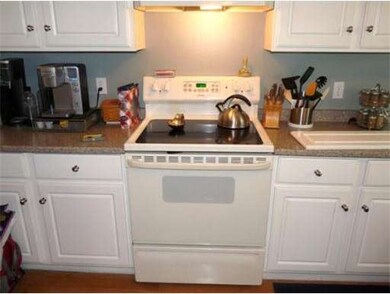 22B Bancroft St, Worcester, MA 01610 - photo 4