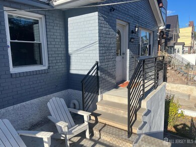 13 Eastern Pkwy unit 2, Jersey City, NJ 07305 - photo 2