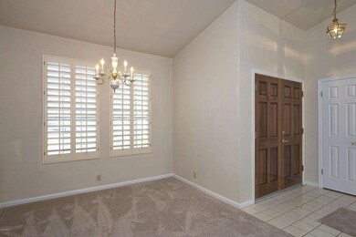 004_Dining Area