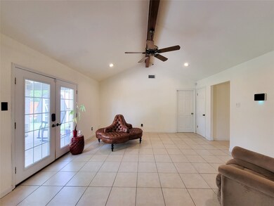 11043 Caribbean Ln, Houston, TX 77089 - photo 6